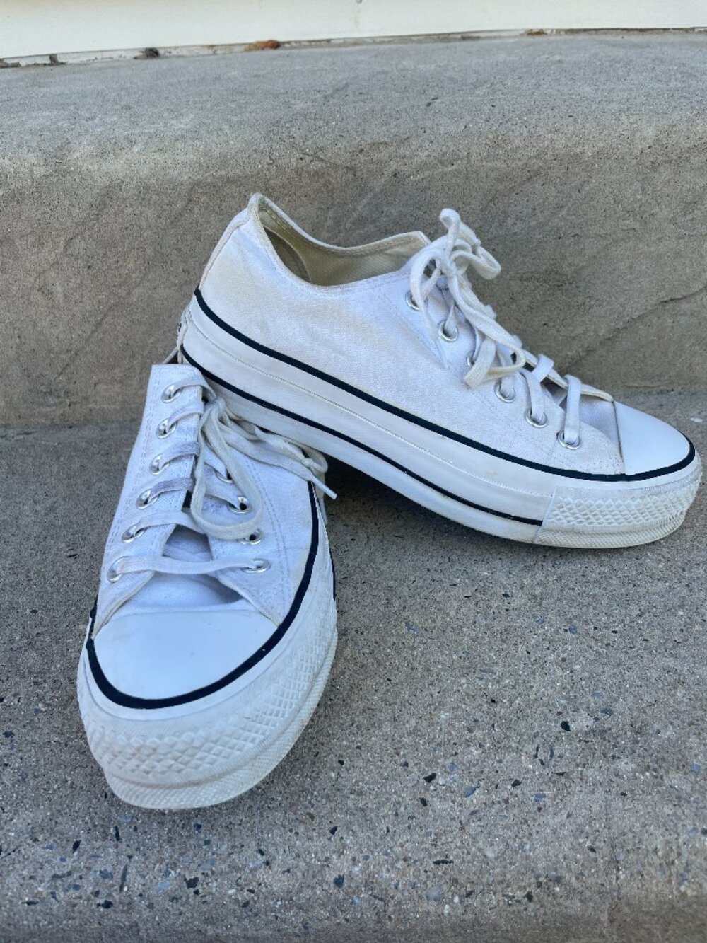 Converse Chuck Taylor All Star Lift Platform Canvas Sneakers Men's 5.5 Women's 7
